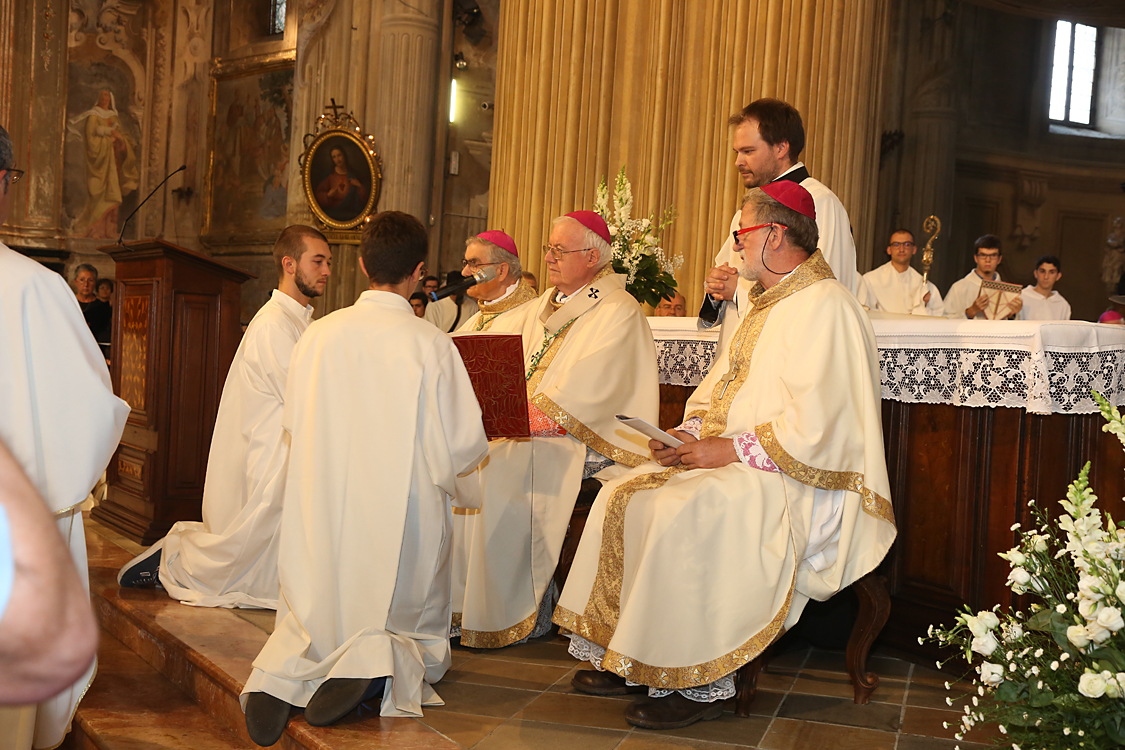 Monsignor Marco Prastaro Vescovo di Asti_147.jpg